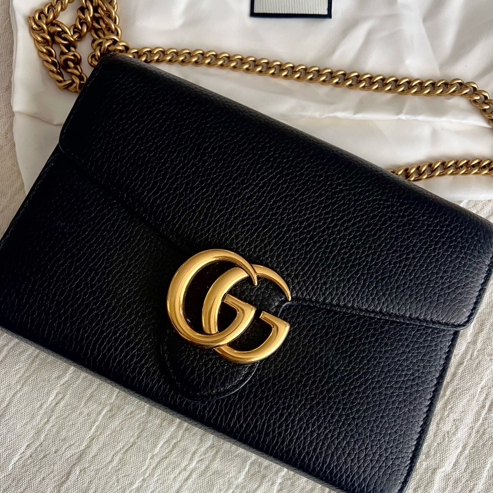 GUCCI gently loved black leather crossbody, chain strap removable